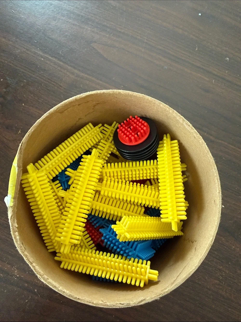 Vintage 1976 Playskool Bristle Blocks Basic Set #805 with Original Canister